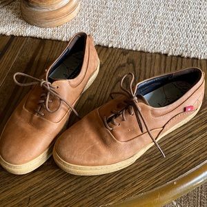 Mens size 9 leather shoes